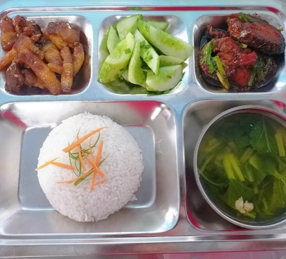 Công ty cung cấp dịch vụ Suất ăn công nghiệp uy tín tại Long An