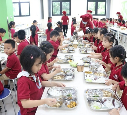 Suất ăn công nghiệp Bến Lức Long An