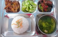 Cá Sapa kho cà + Thịt ba rọi kho tiêu